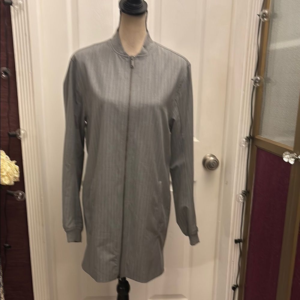 DKNY gray striped truck low high active jacket, XS